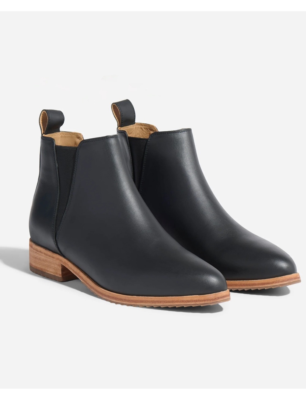 Nisolo Women’s Eva Everyday Chelsea Boot Black. Size 7.5